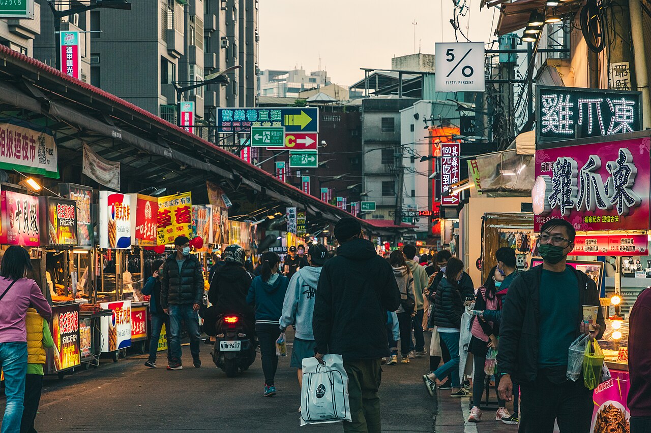 可能離逢甲夜市也近。